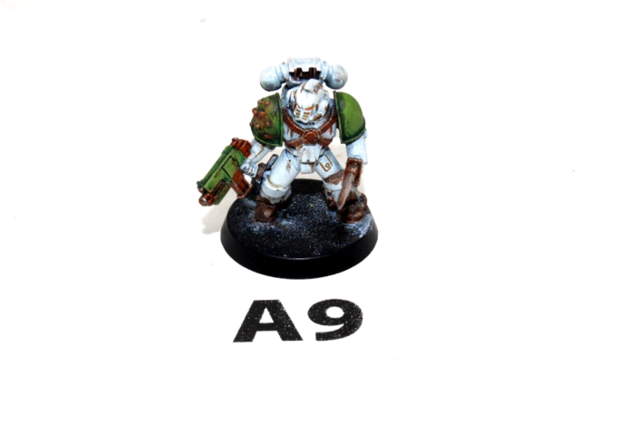 Warhammer Space Marines Lieutenant A9