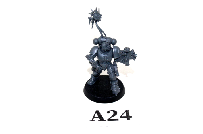 Warhammer Space Marines Lieutenant Custom A24