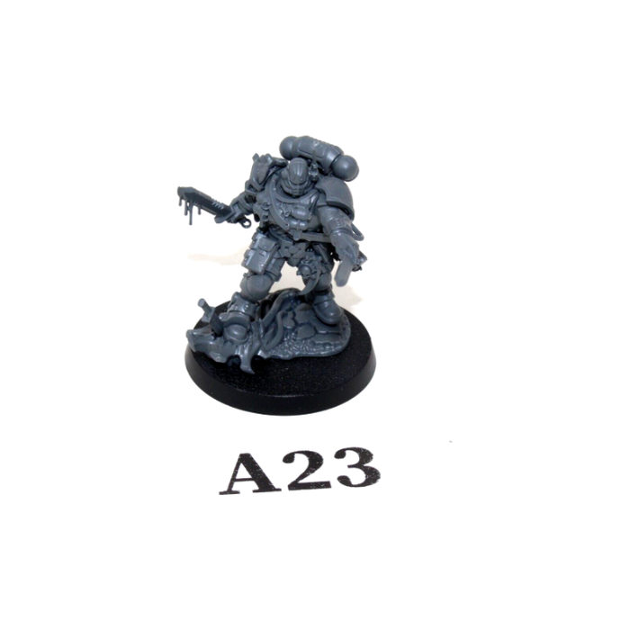 Warhammer Space Marines Primaris Lieutenant in Reiver Armour A23