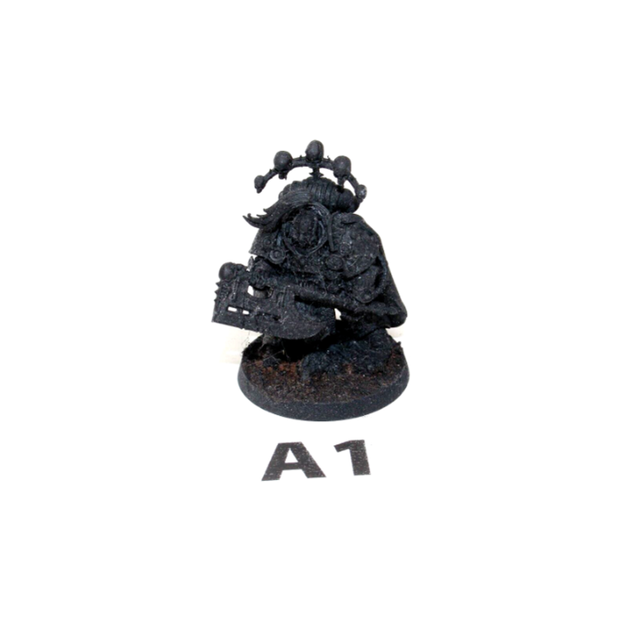 Warhammer Space Mariens Horus Heresy Champion with Great Axe A1