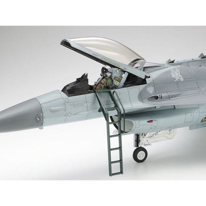 TAM60315 LOCKHEED F-16CJ FIGHTING FALCON (1/32)