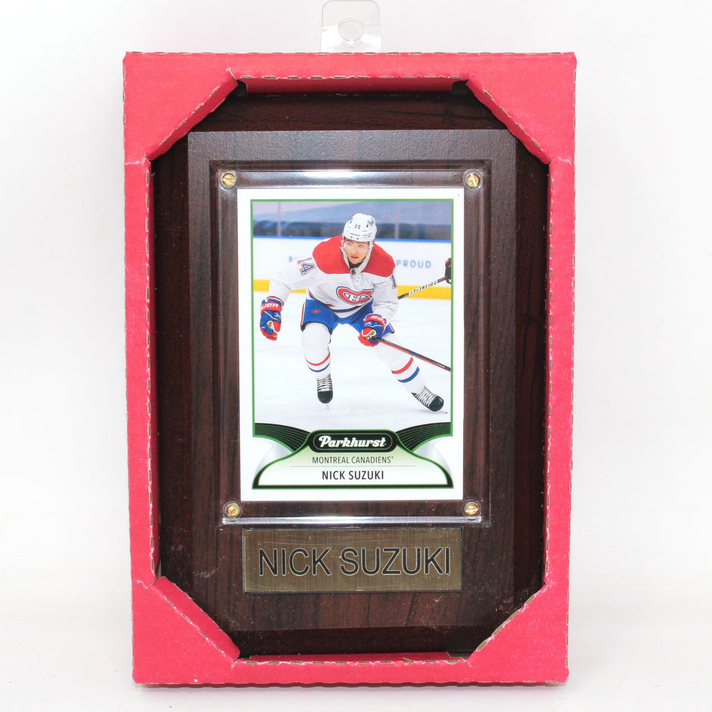 NHL PLAQUE WITH CARD 4X6 CANADIENS NICK SUZUKI - Tistaminis