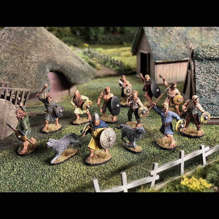 Wargames Atlantic DARK AGE IRISH - 32 Multi-part plastic figures New