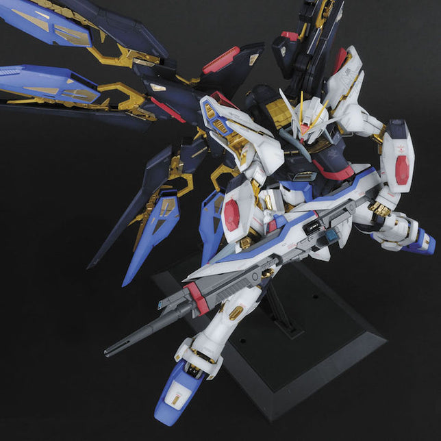 Bandai Gundam PG ZGMF-X20A Strike Freedom Gundam New