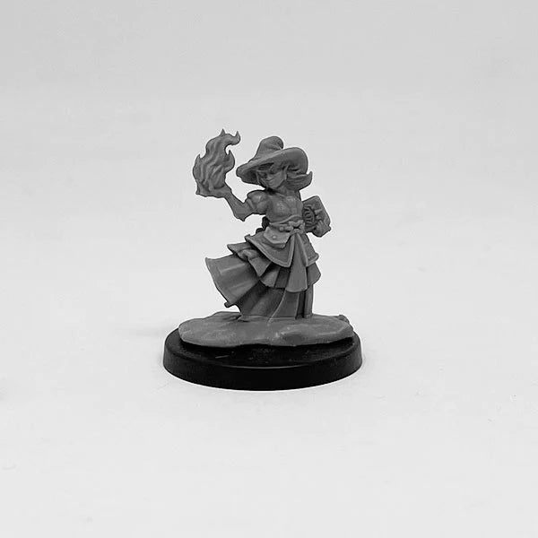 Next Level Miniatures Halfling Warlock New - Tistaminis