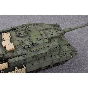 Hobby Boss 1/35 Leopard 2A4M CAN New - Tistaminis