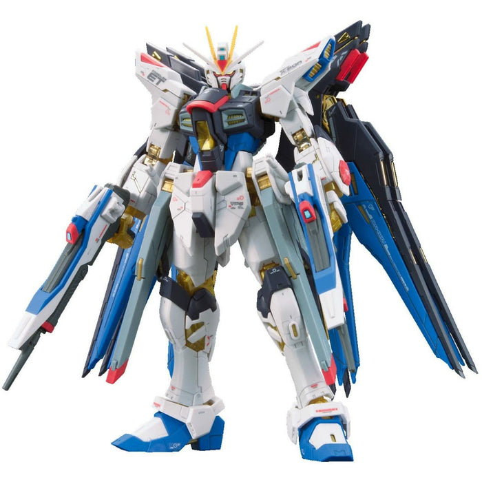 Bandai #14 Strike Freedom Gundam "Gundam SEED Destiny", Bandai RG 1/144 New - Tistaminis