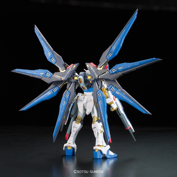 Bandai #14 Strike Freedom Gundam "Gundam SEED Destiny", Bandai RG 1/144 New - Tistaminis