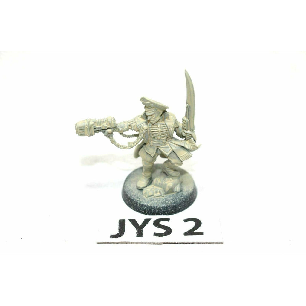 Warhammer Imperial Guard Commissar WIth Plasma Pistol JYS2 - Tistaminis