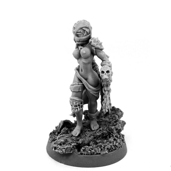 Wargames Exclusive SISTER REPENTIUM WITH CHAINSAW-SWORD New - TISTA MINIS