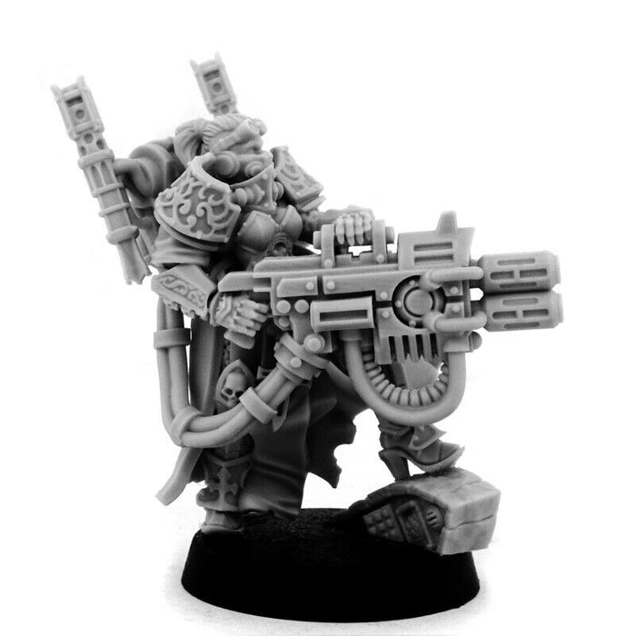 Wargame Exclusive EMPEROR SISTER WITH HEAVY MELTING GUN New - TISTA MINIS