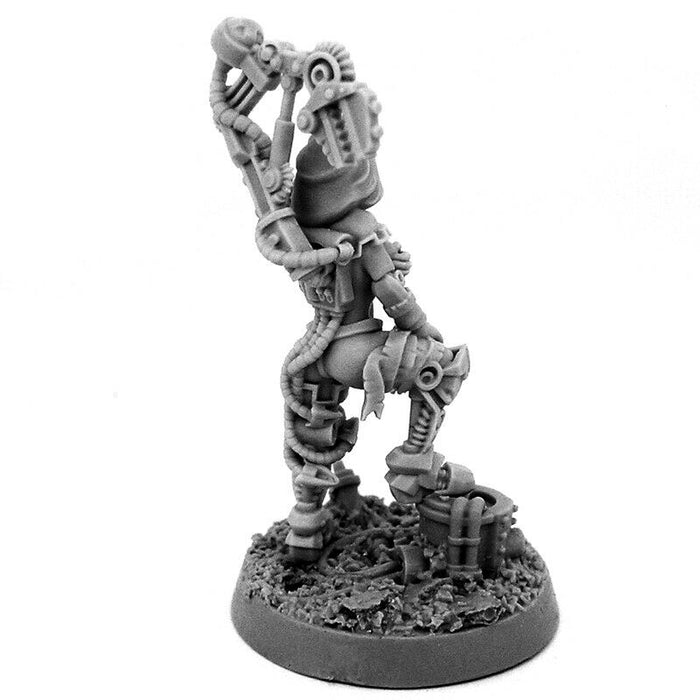 Wargames Exclusive MECHANIC ADEPT FEMALE TECH PRIEST WITH SERVO-ARM MK-VII New - TISTA MINIS