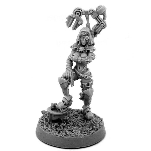 Wargames Exclusive MECHANIC ADEPT FEMALE TECH PRIEST WITH SERVO-ARM MK-VII New - TISTA MINIS