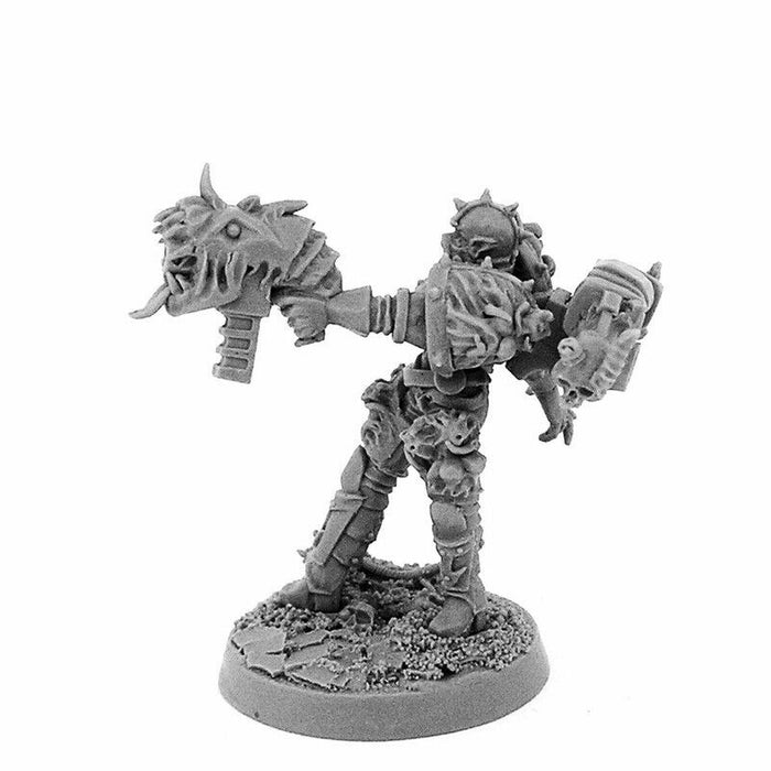 Wargames Exclusive - CHAOS RENEGADE SISTER WITH DAEMON GUN New - TISTA MINIS