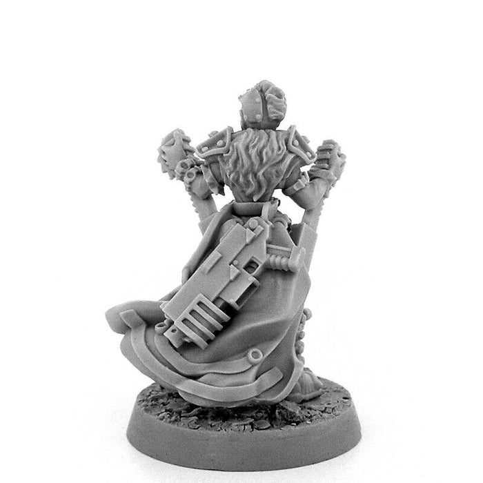 Wargames Exclusive HERESY HUNTER FEMALE INQUISITOR BRIENNE LONGKNIVES New - TISTA MINIS