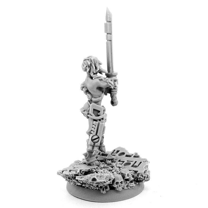 Wargames Exclusive - GREATER GOOD WIDOW OF VENGEANCE WITH SWORD New - TISTA MINIS