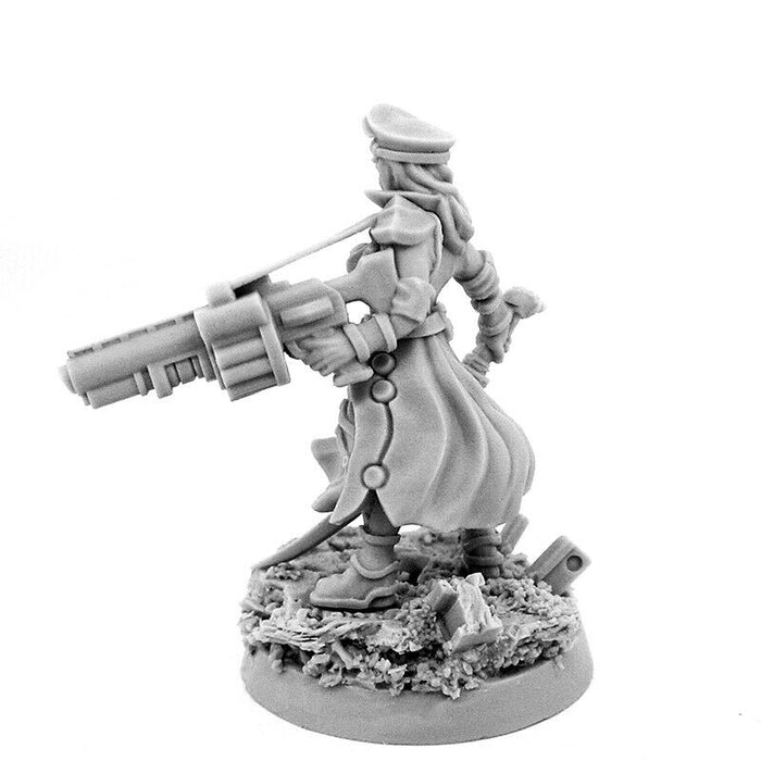 Wargames Exclusive IMPERIAL SOLDIER FEMALE COMMISSAR WITH GRENADE LAUNCHER New - TISTA MINIS