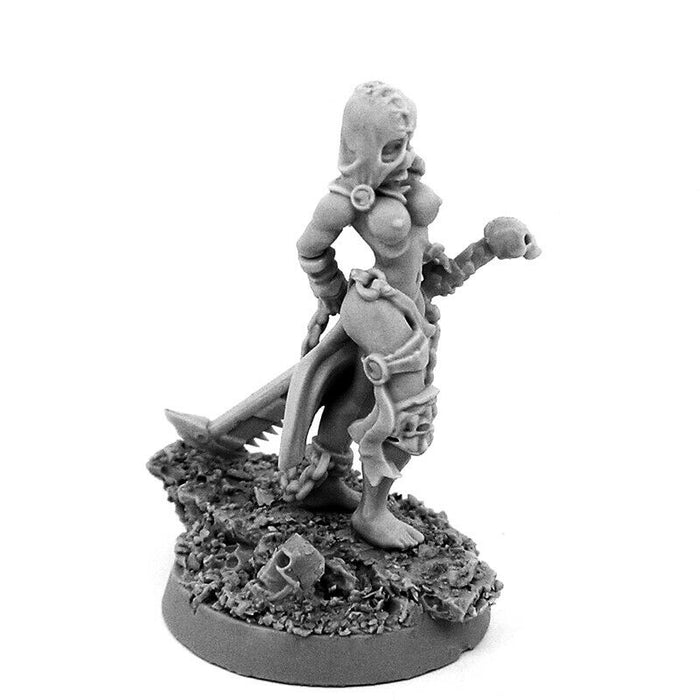 Wargames Exclusive SISTER REPENTIUM WITH CHAINSAW-SWORD New - TISTA MINIS