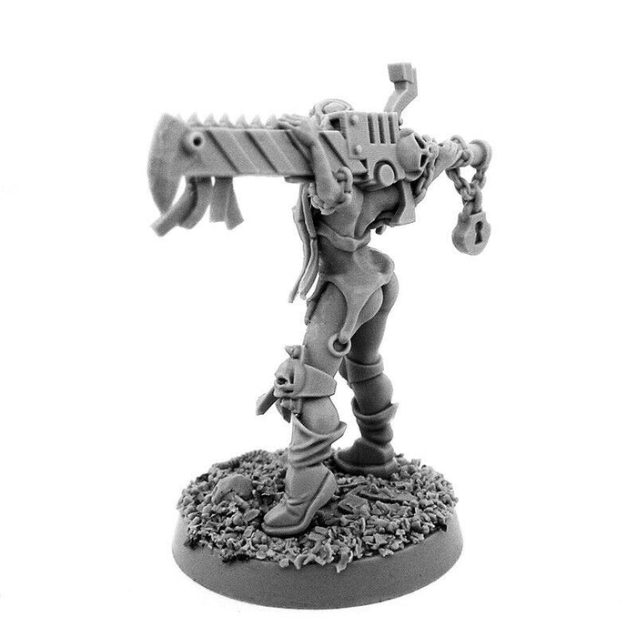 Wargames Exclusive SISTER REPENTIUM WITH BIG CHAINSAW-SWORD New - TISTA MINIS