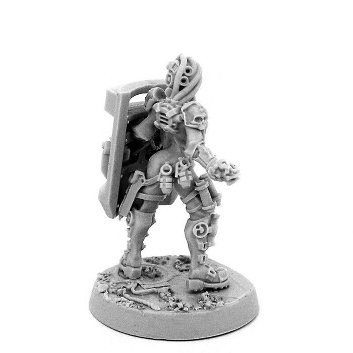 Wargames Exclusive HERESY HUNTER FEMALE ARBITRATOR New - TISTA MINIS